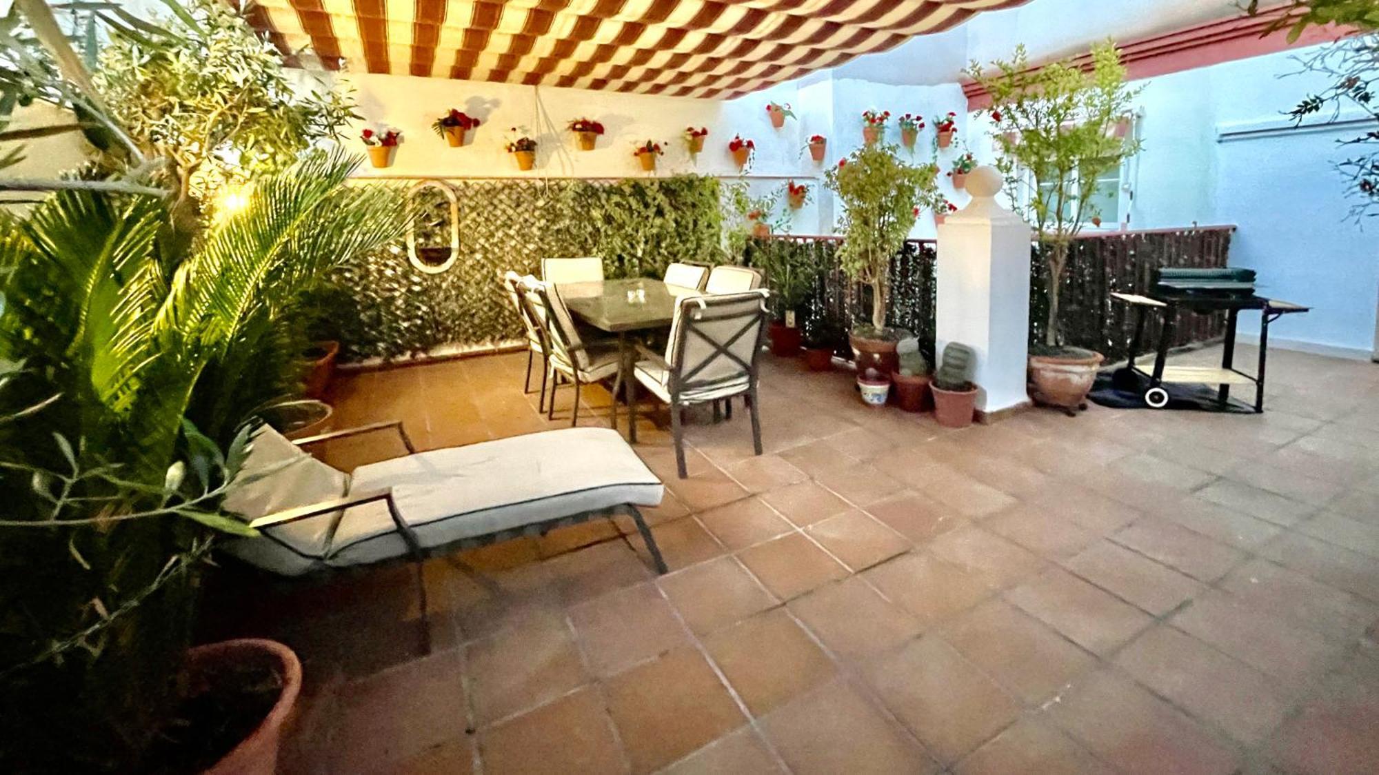 Apartament Maravilloso Centrico De 70m2, Jardin Propio 40m2 Con Piscina Ninos Y Parking Opcional *