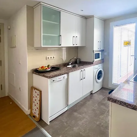 Maravilloso Apartamento Centrico De 70M2, Jardin Propio 40M2 Con Piscina Para Ninos Y Parking Opcional Malaga Exterior photo