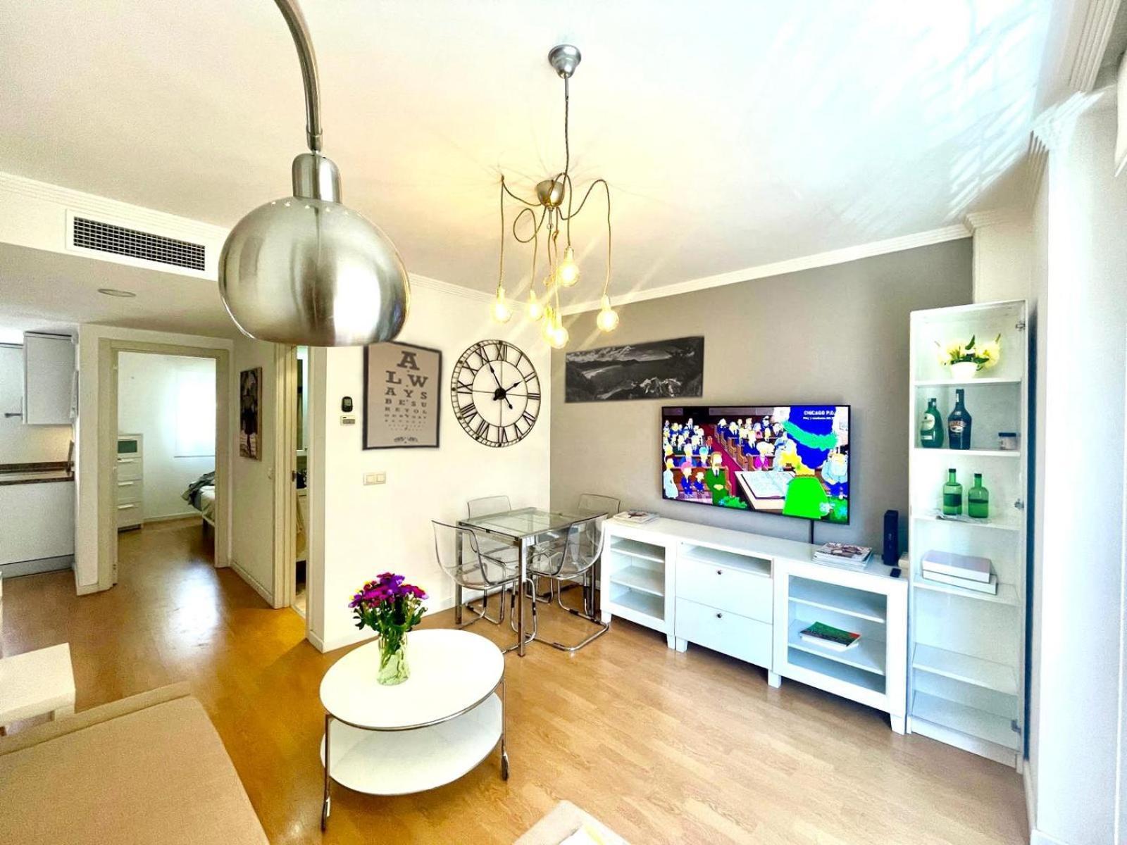 Appartamento Maravilloso Centrico De 70m2, Jardin Propio 40m2 Con Piscina Ninos Y Parking Opcional *
