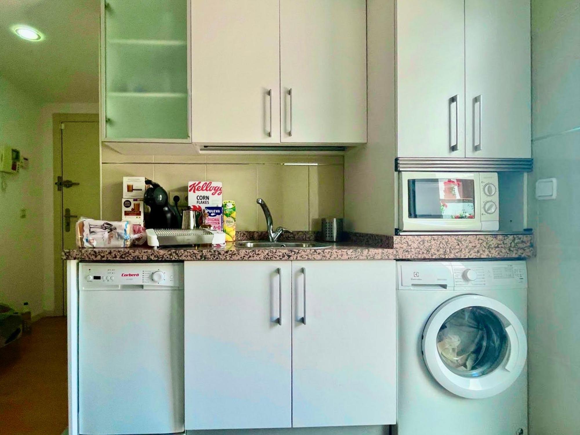 Maravilloso Centrico De 70m2, Jardin Propio 40m2 Con Piscina Ninos Y Parking Opcional Appartement Málaga