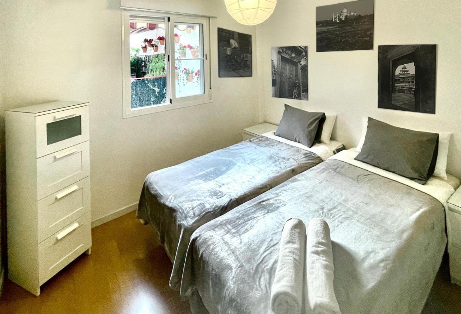 Maravilloso Centrico De 70m2, Jardin Propio 40m2 Con Piscina Ninos Y Parking Opcional Appartement Málaga